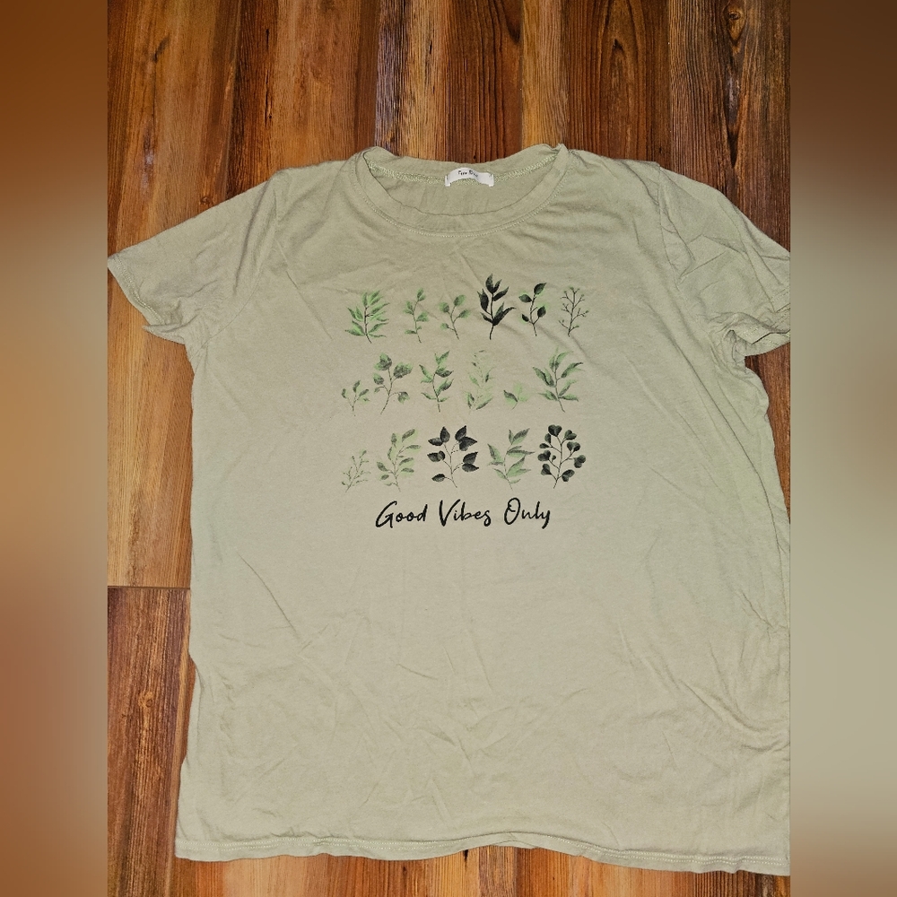 Good Vibes Only  T Shirt Size XL